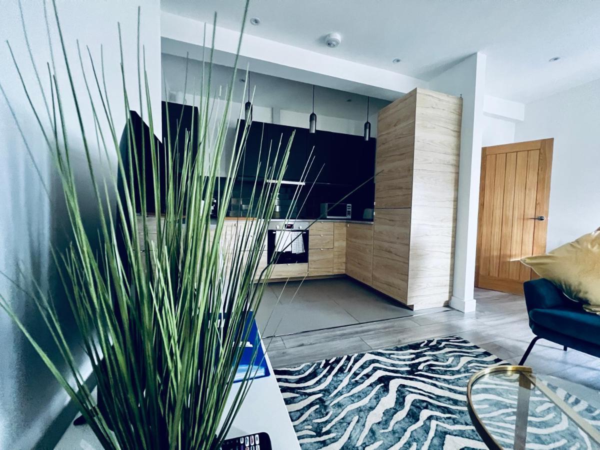 Neils Place Hosted By Airoperate ลอนดอน ภายนอก รูปภาพ